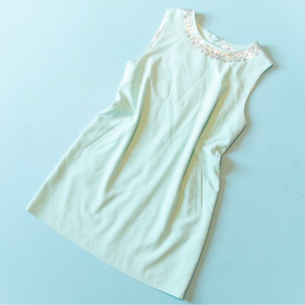 Elegant Mint Green Sleeveless Dress